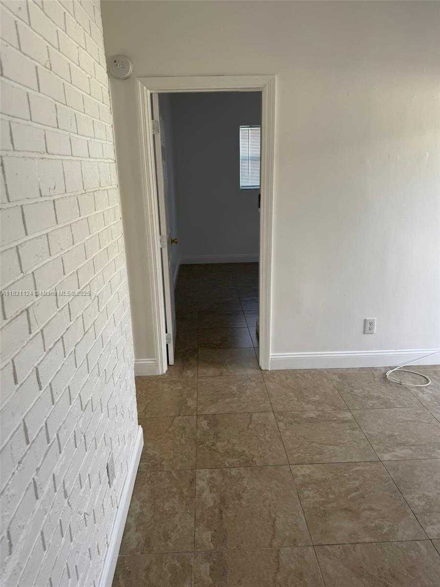 Small Image of 630 NORTH WEST 15TH TER, Fort Lauderdale Number 12