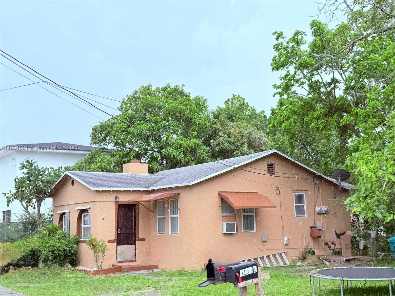 Small Image of 5158 NORTH WEST 19TH AVE, Miami Number 2