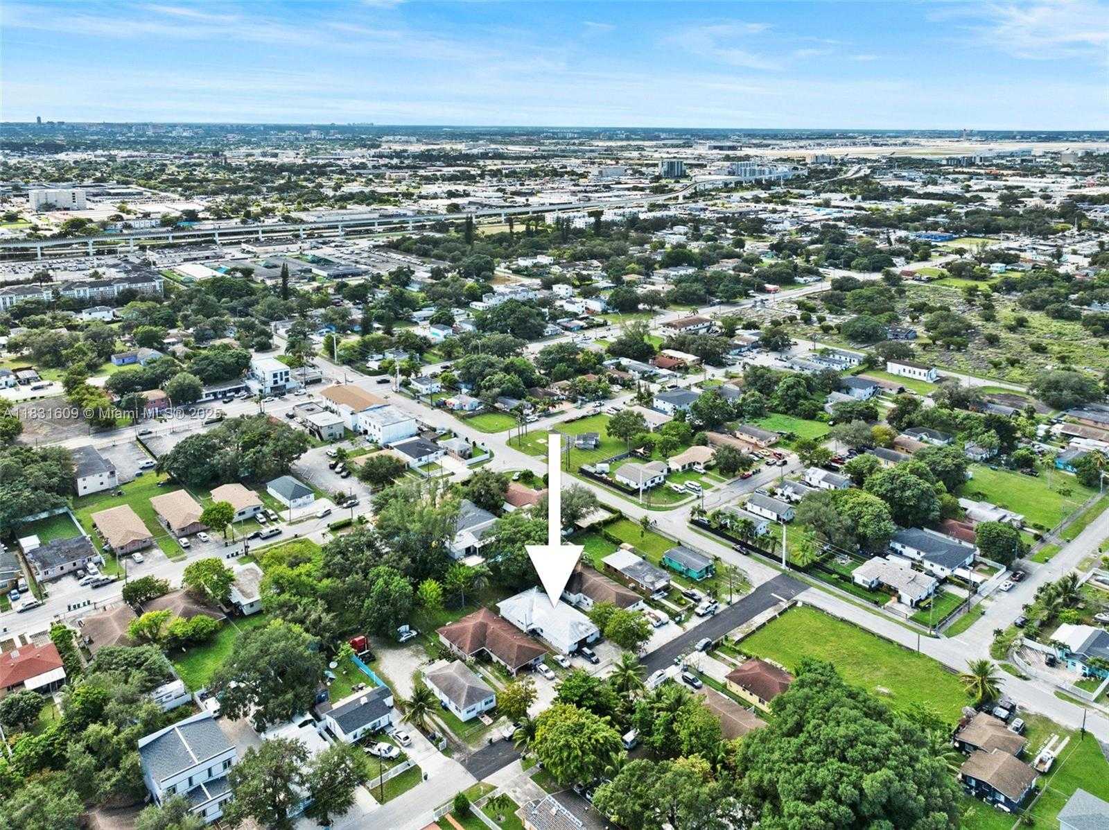 Small Image of 2788 NORTH WEST 48TH ST, Miami Number 11