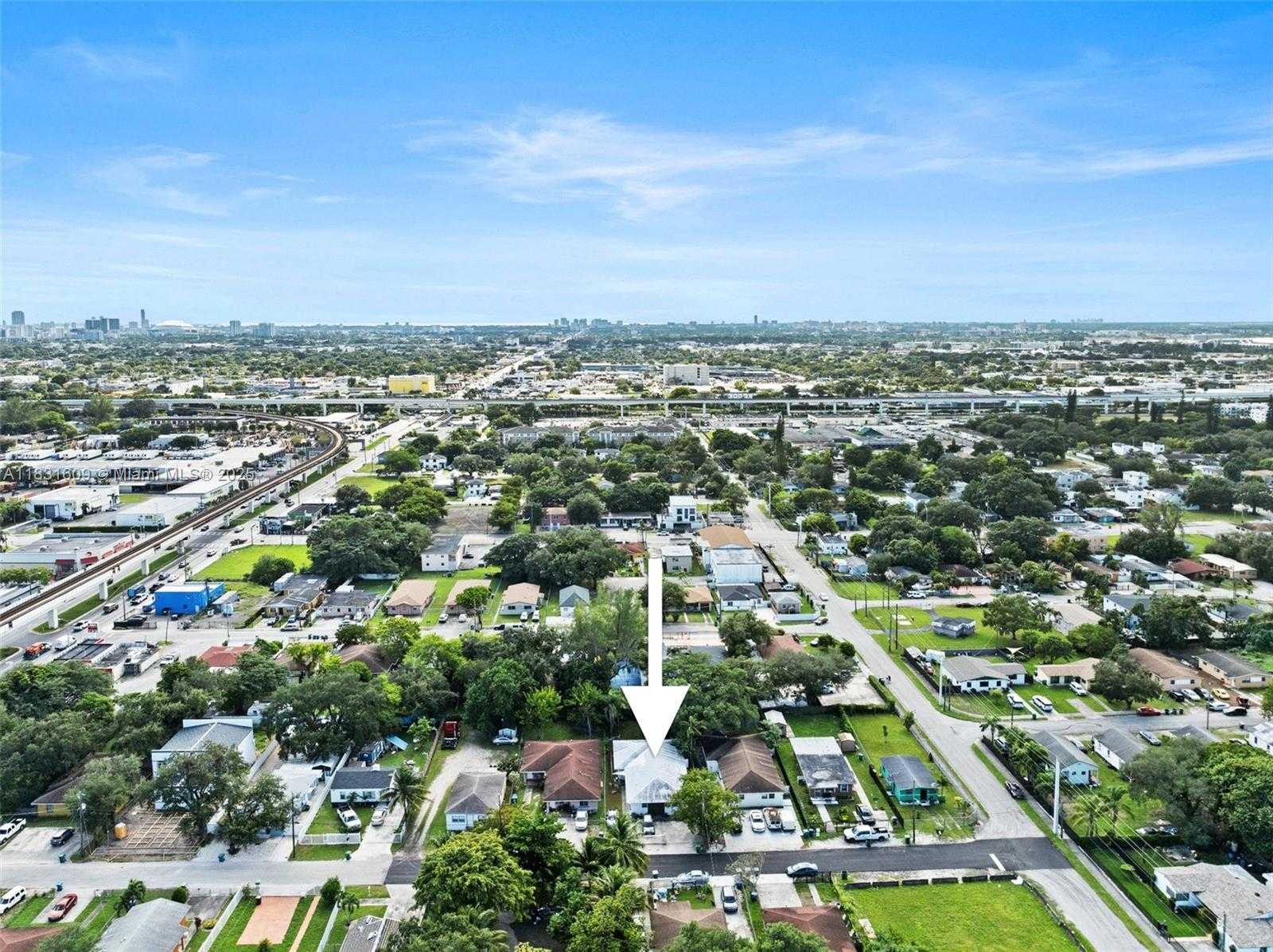 Small Image of 2788 NORTH WEST 48TH ST, Miami Number 12