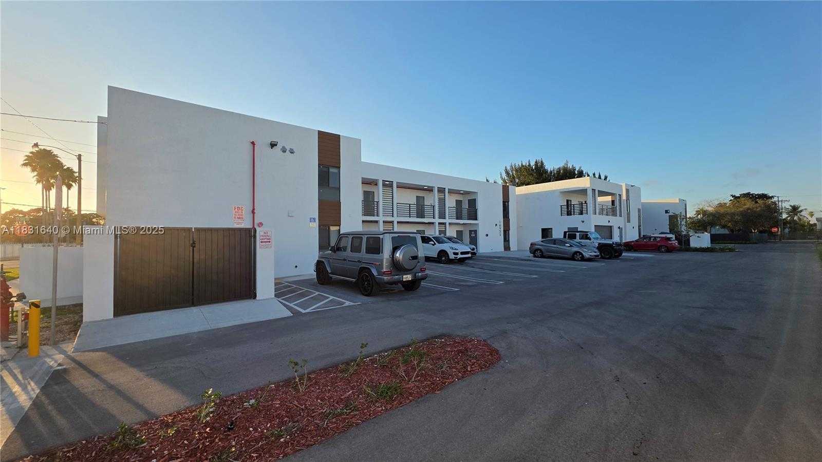 Small Image of 16955 SOUTH WEST 100TH AVE #10, Miami Number 2