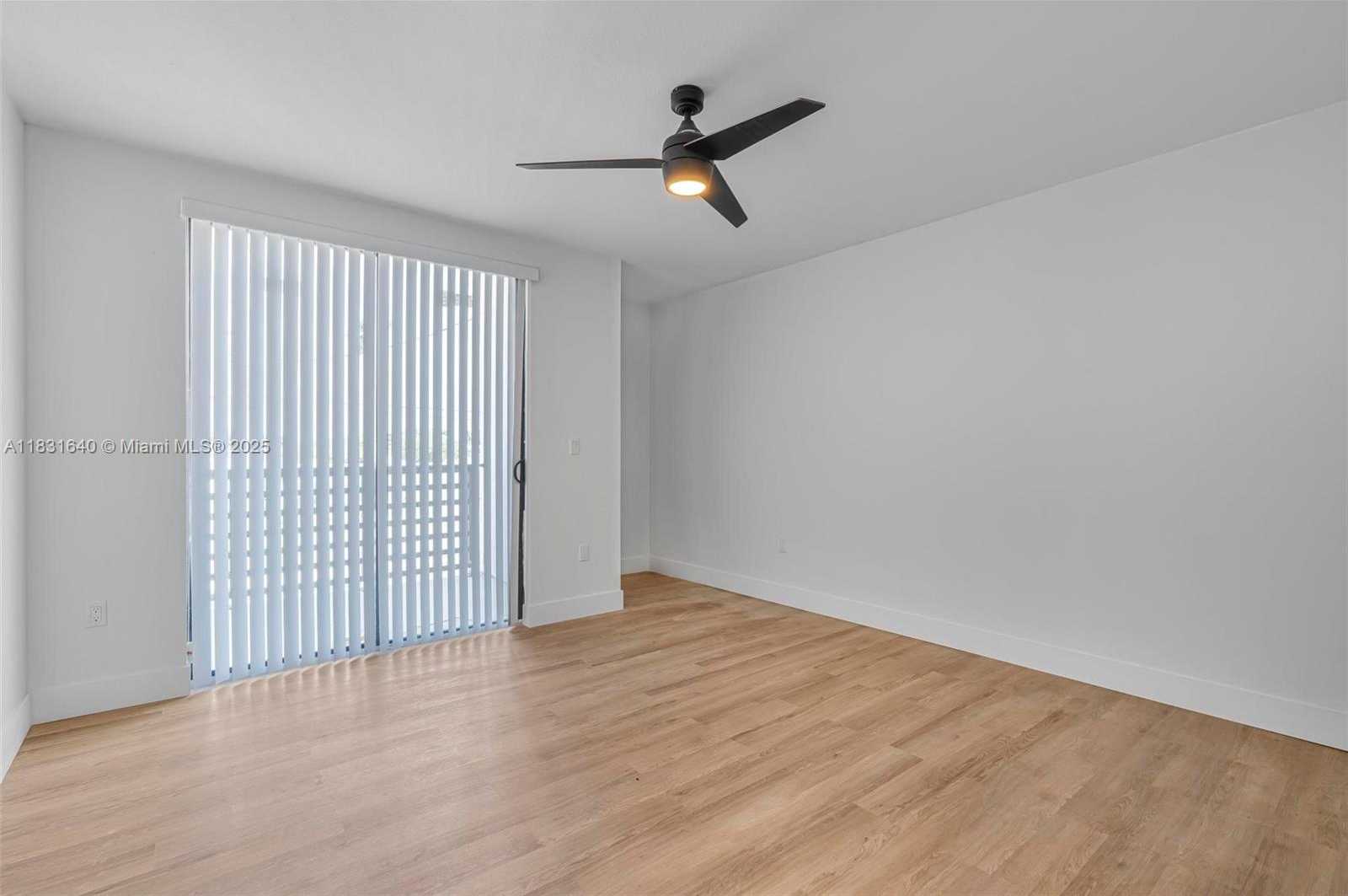 Small Image of 16955 SOUTH WEST 100TH AVE #10, Miami Number 37