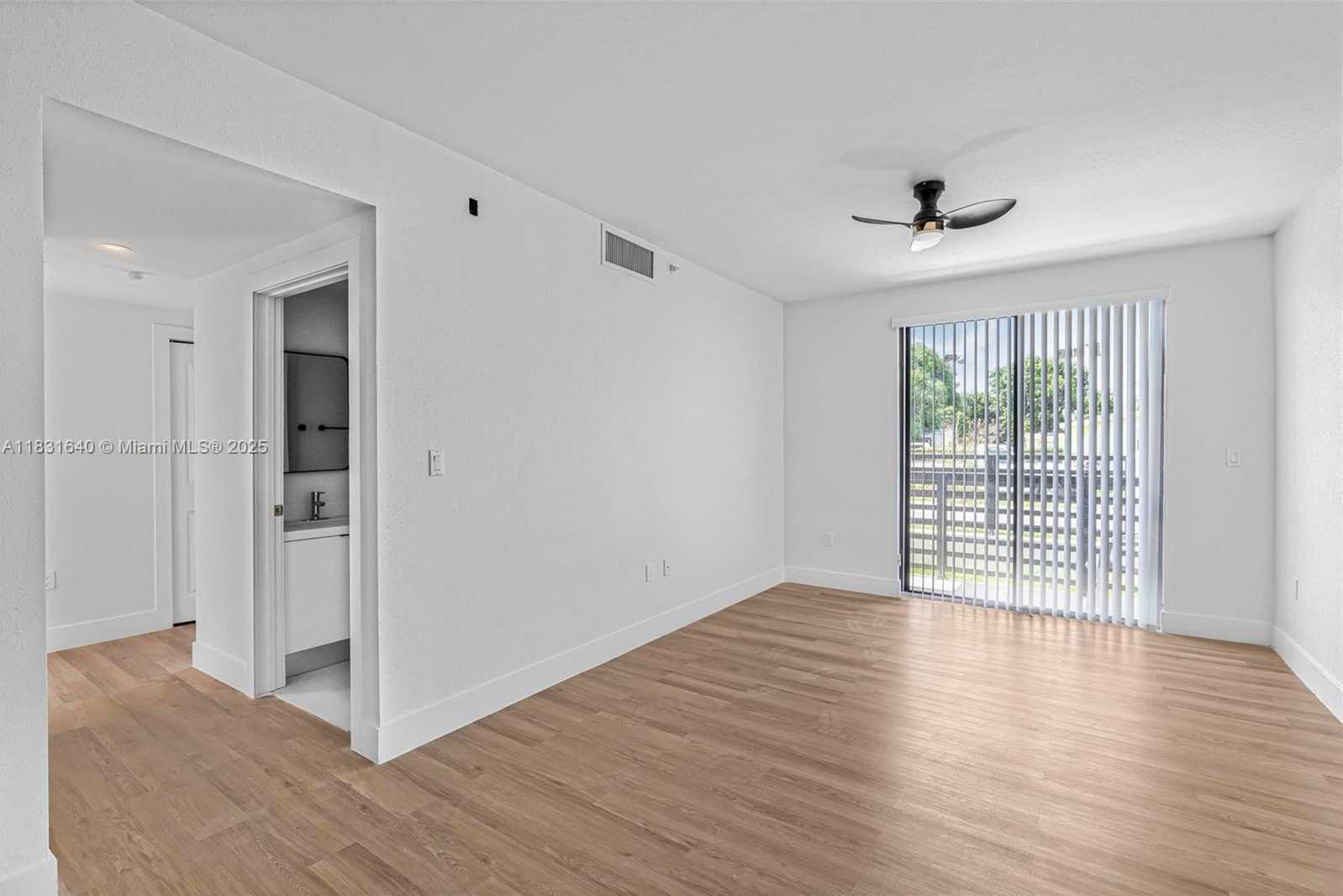 Small Image of 16955 SOUTH WEST 100TH AVE #10, Miami Number 7