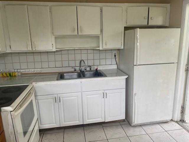 Small Image of 1990 NORTH EAST 168 ST, North Miami Beach Number 2
