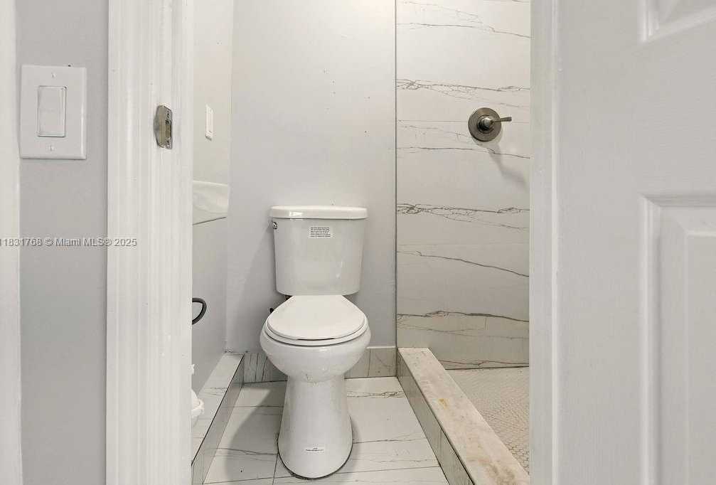 Small Image of 3633 SOUTH WEST 12TH CT #3, Fort Lauderdale Number 15