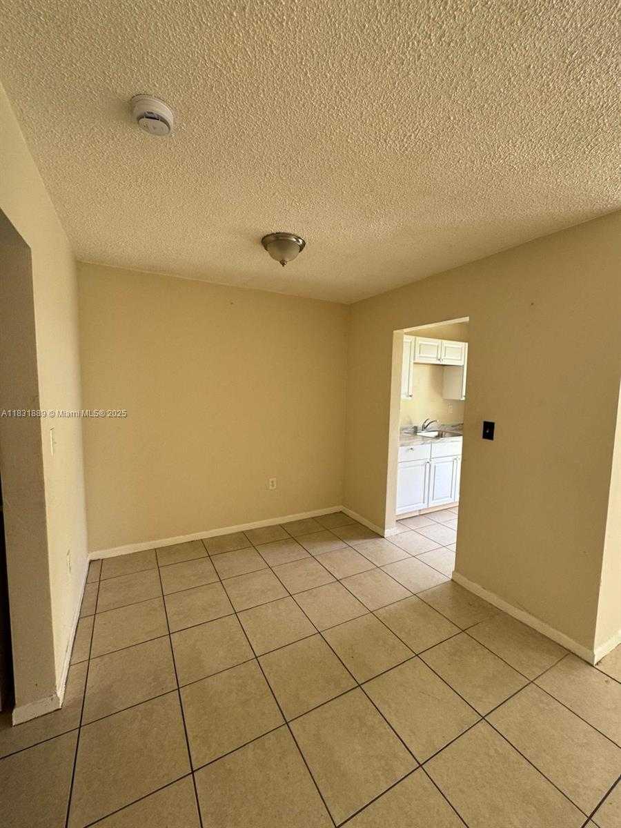 Small Image of 151 NORTH WEST 164TH ST, Miami Number 10