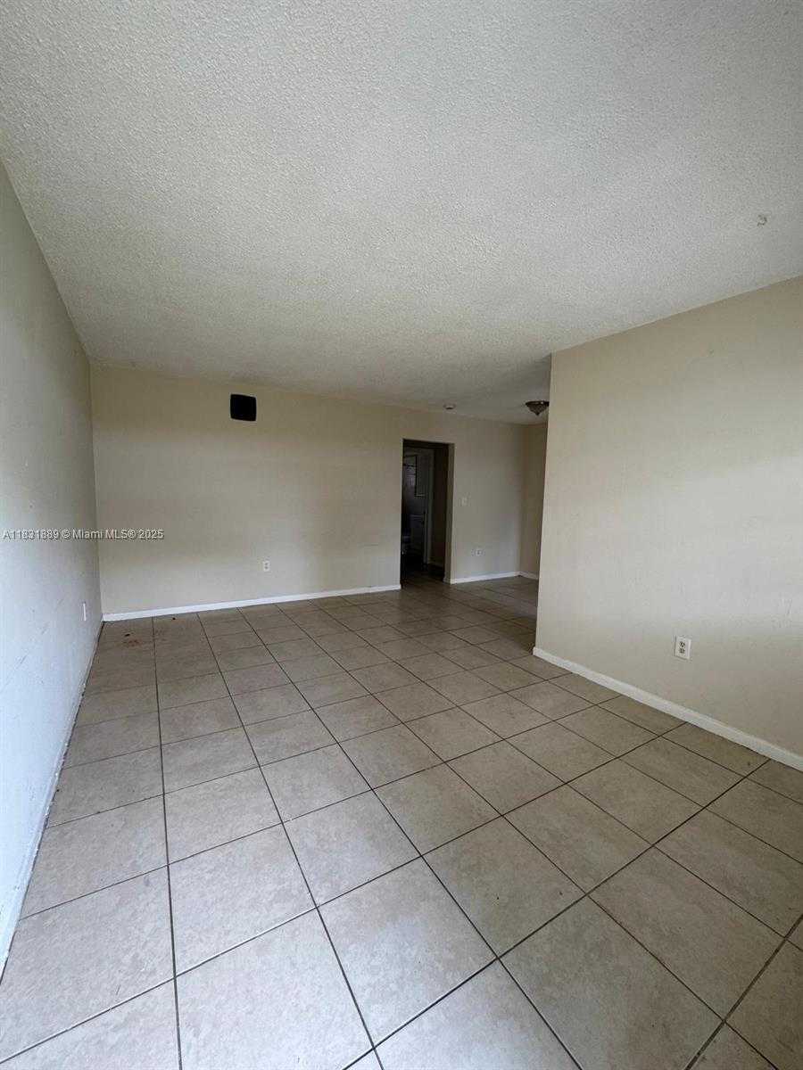 Small Image of 151 NORTH WEST 164TH ST, Miami Number 13