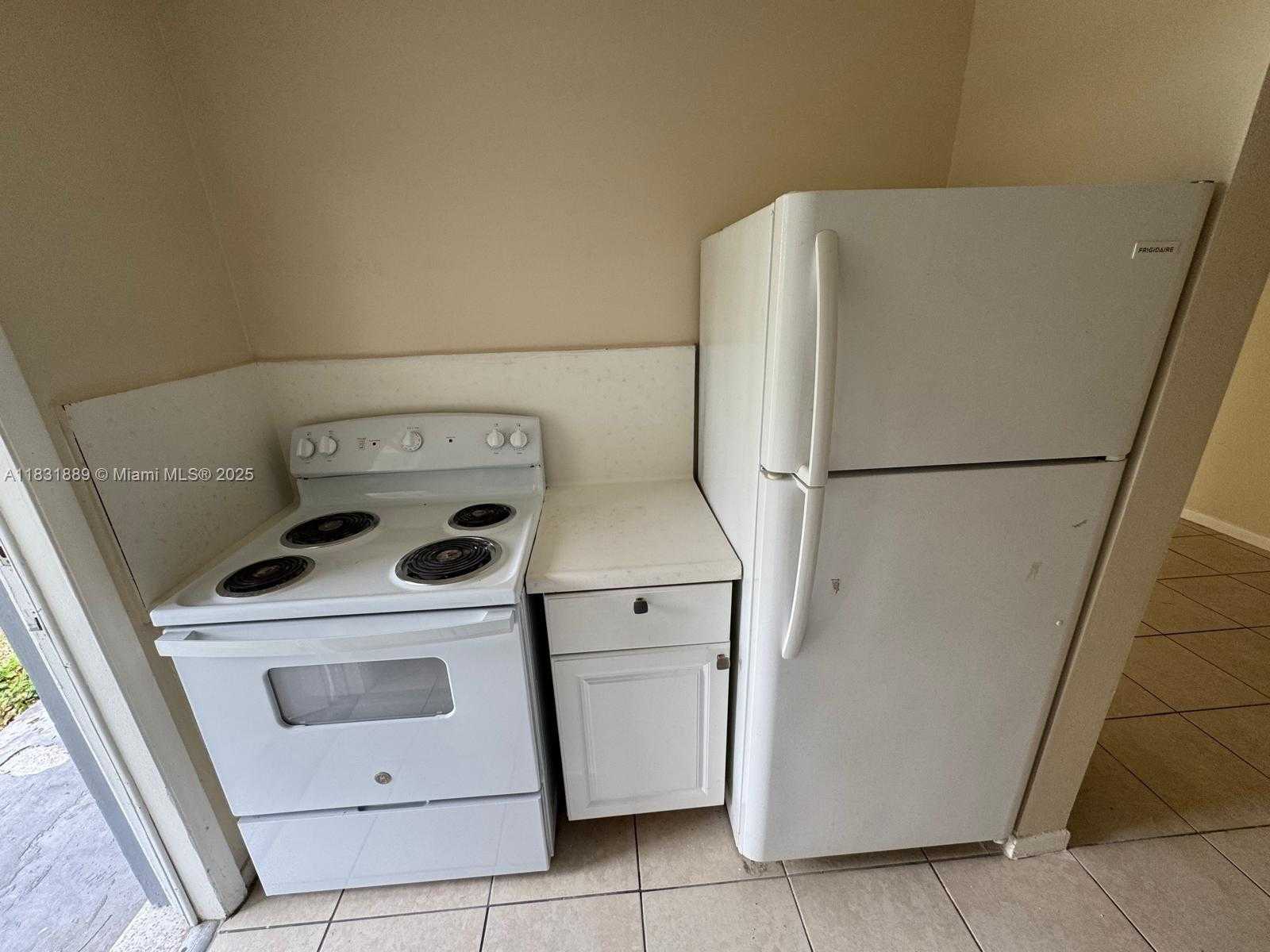 Small Image of 151 NORTH WEST 164TH ST, Miami Number 14