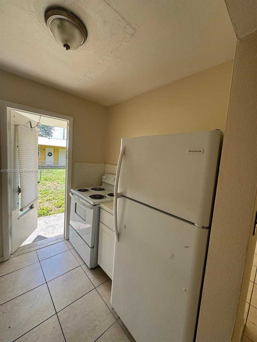 Small Image of 151 NORTH WEST 164TH ST, Miami Number 20