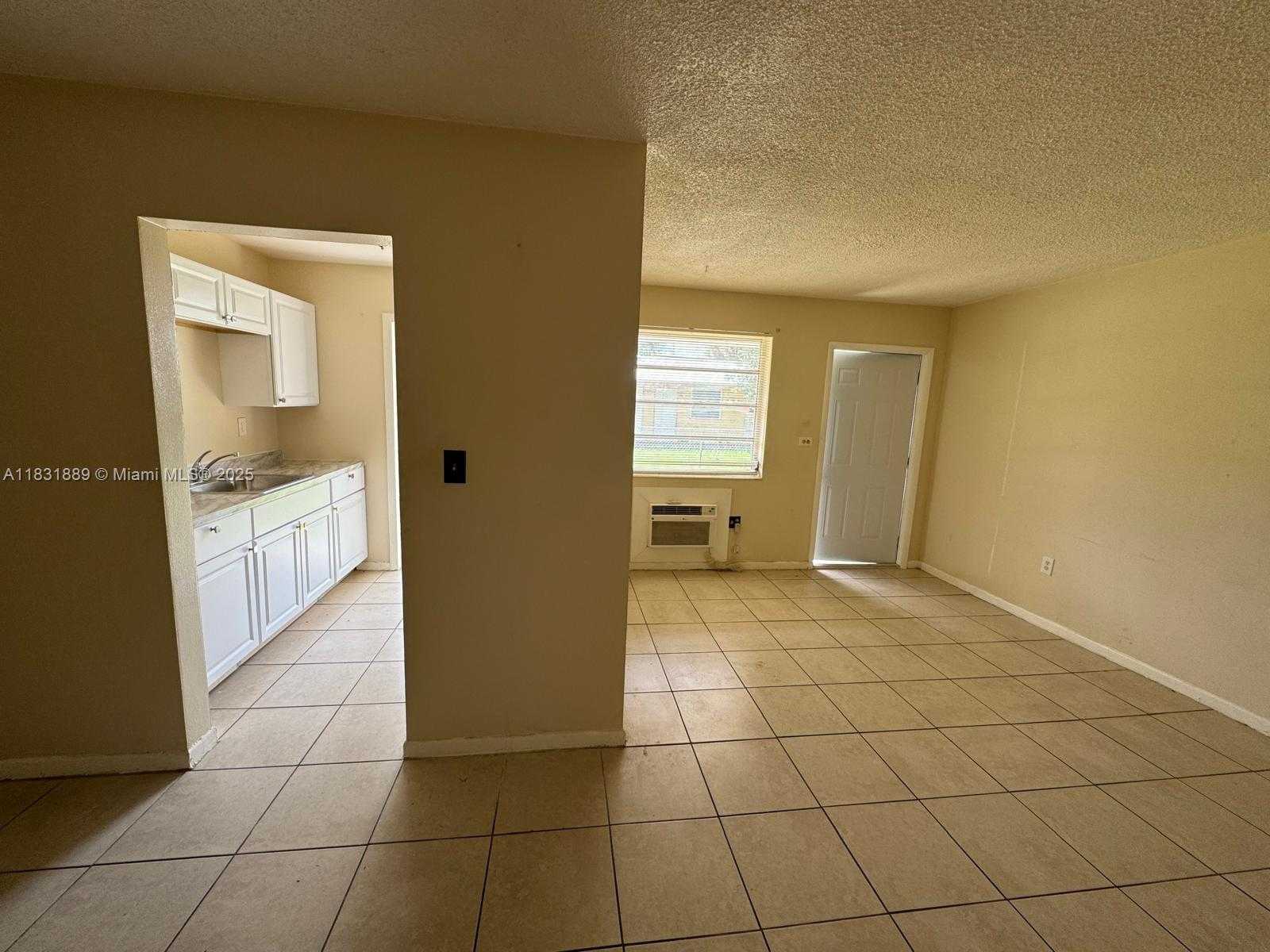Small Image of 151 NORTH WEST 164TH ST, Miami Number 27