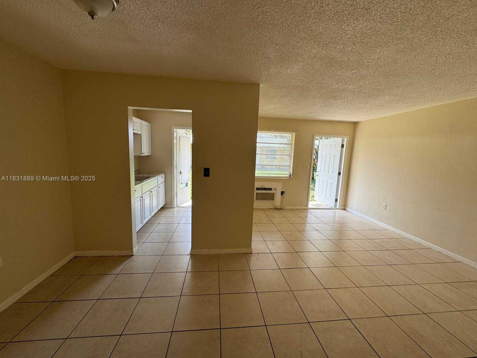 Small Image of 151 NORTH WEST 164TH ST, Miami Number 30