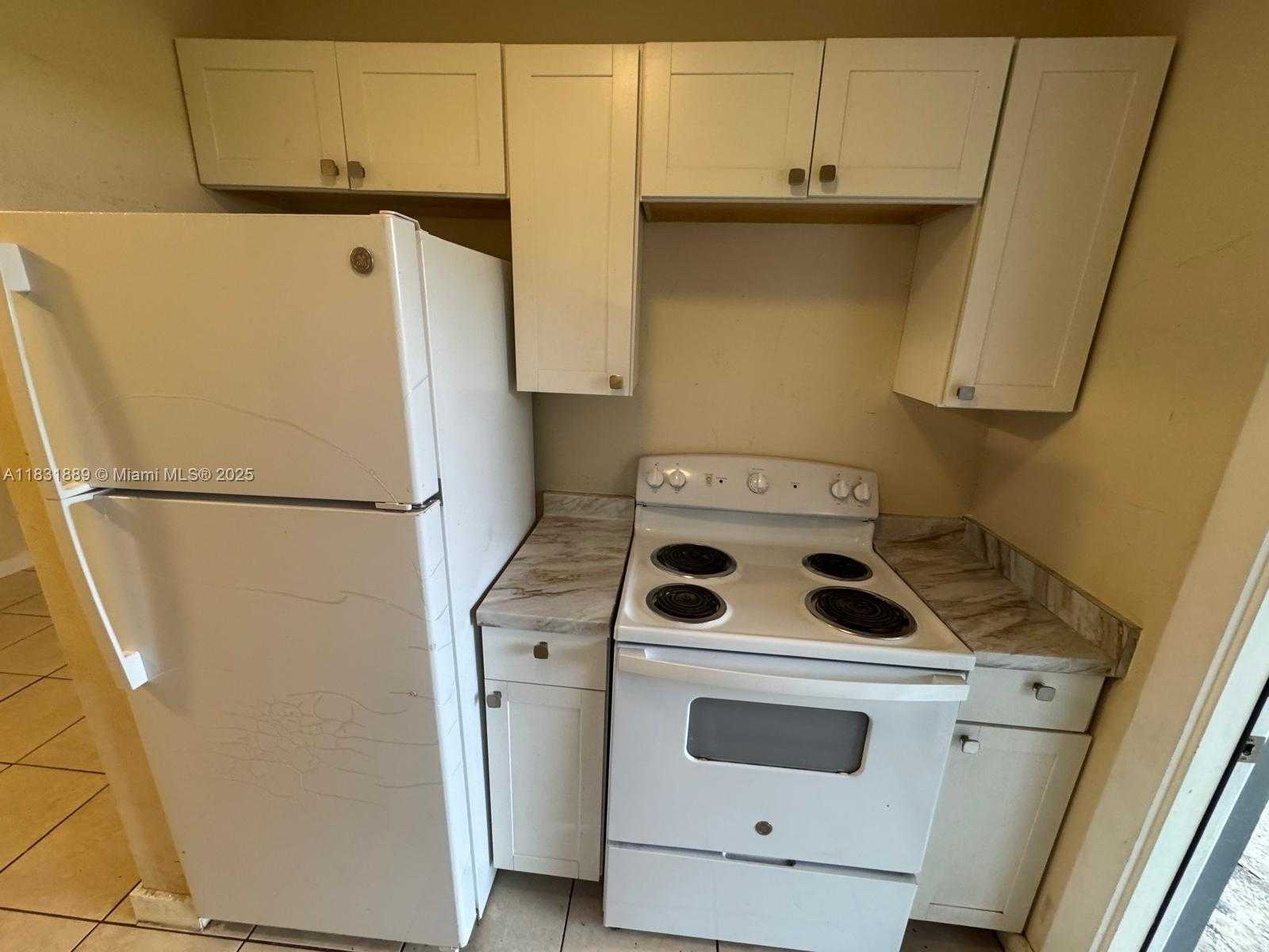 Small Image of 151 NORTH WEST 164TH ST, Miami Number 40
