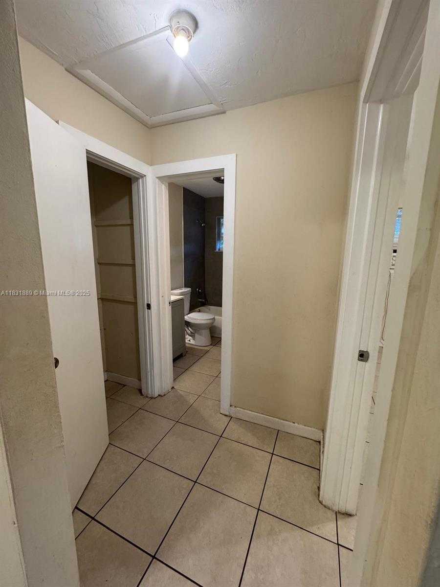 Small Image of 151 NORTH WEST 164TH ST, Miami Number 49