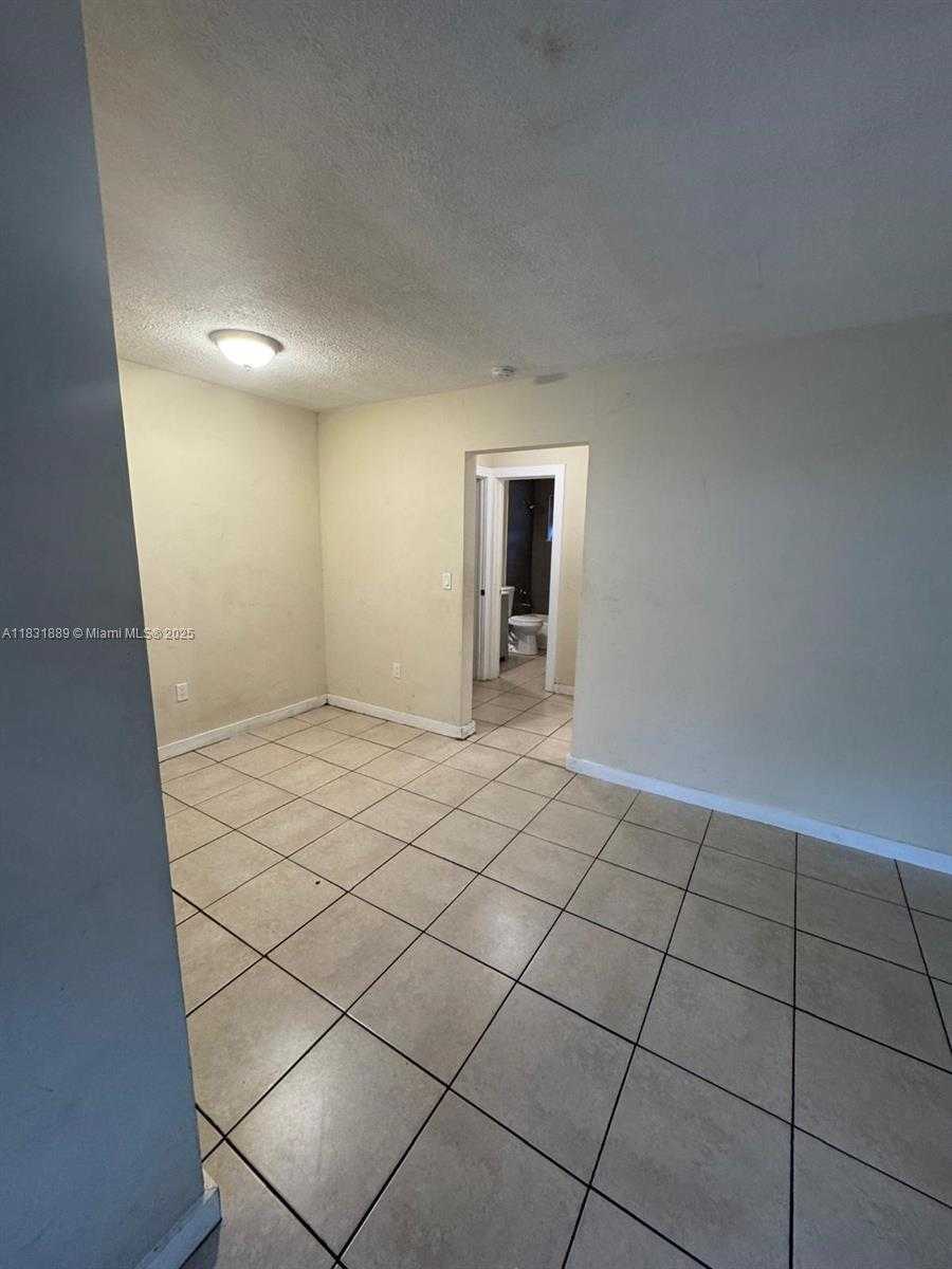 Small Image of 151 NORTH WEST 164TH ST, Miami Number 50