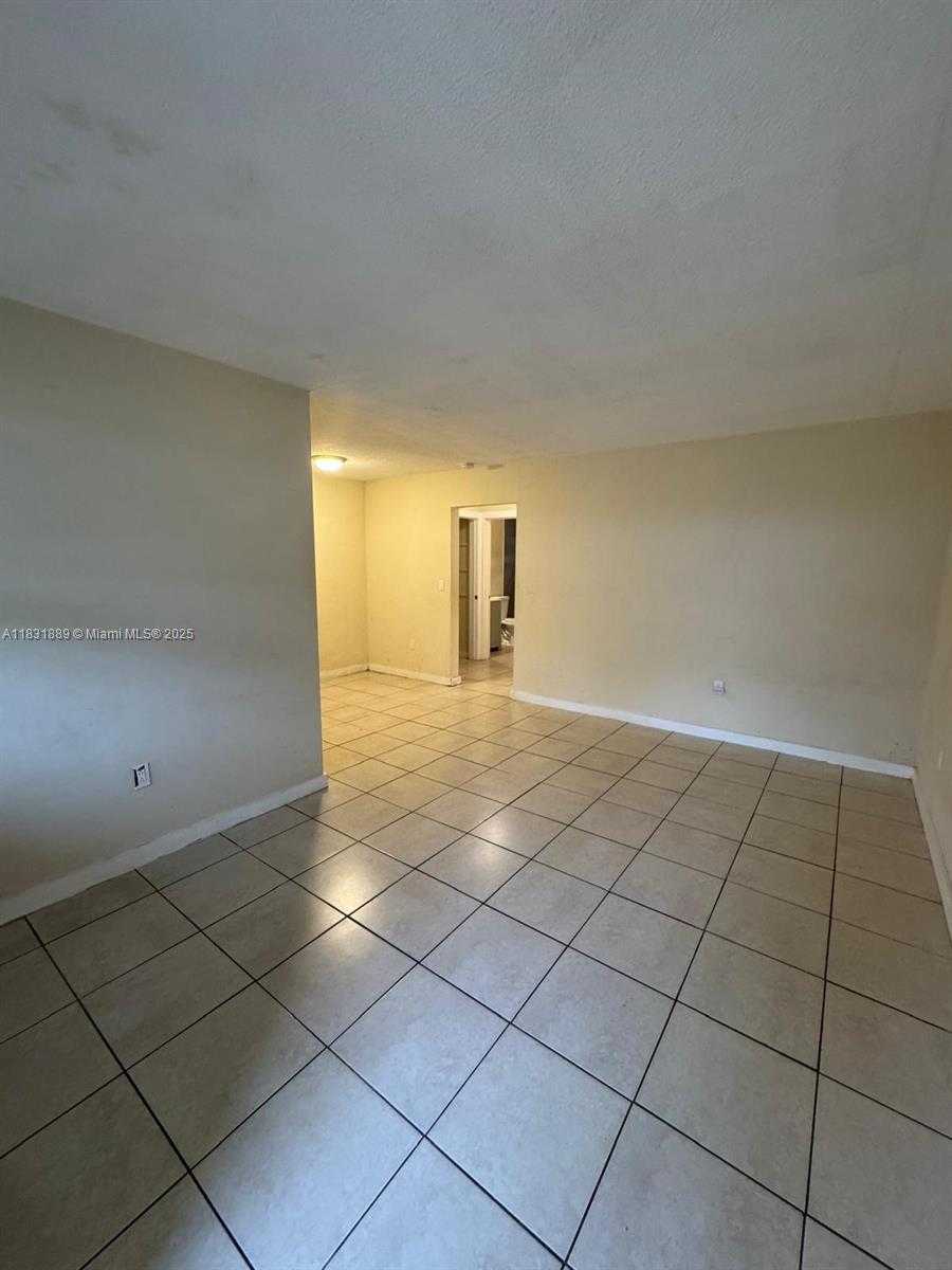 Small Image of 151 NORTH WEST 164TH ST, Miami Number 51
