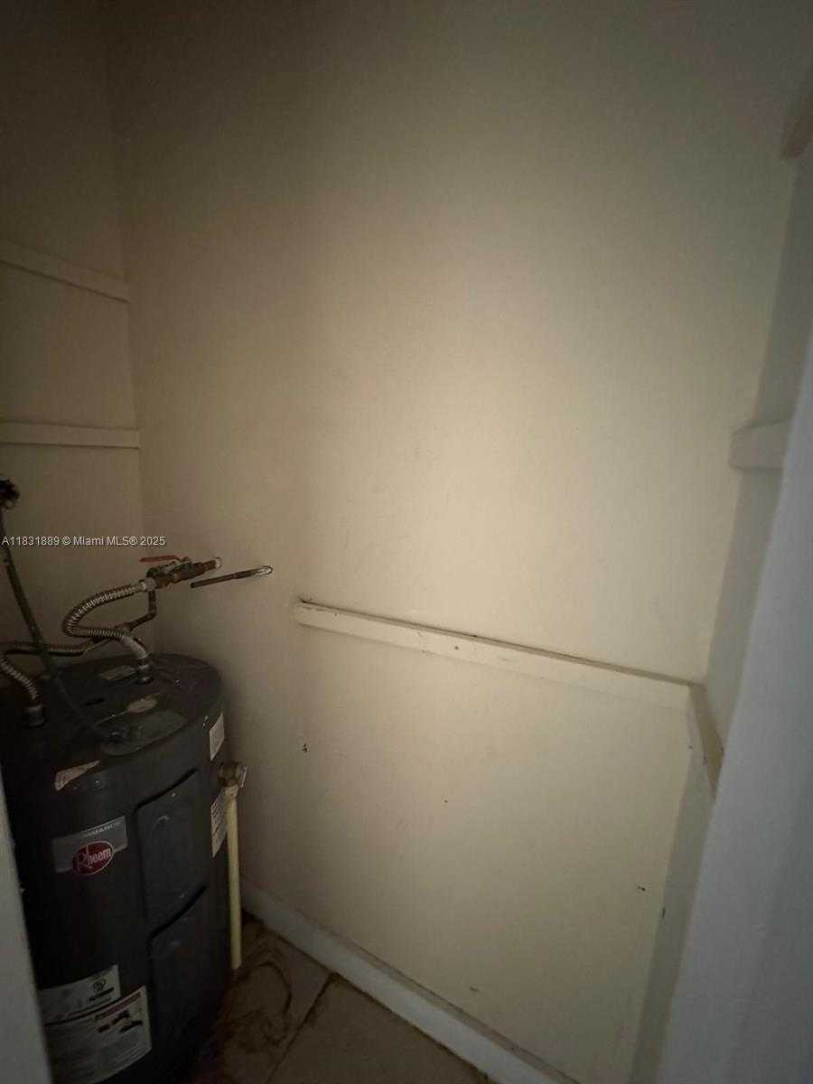 Small Image of 151 NORTH WEST 164TH ST, Miami Number 53
