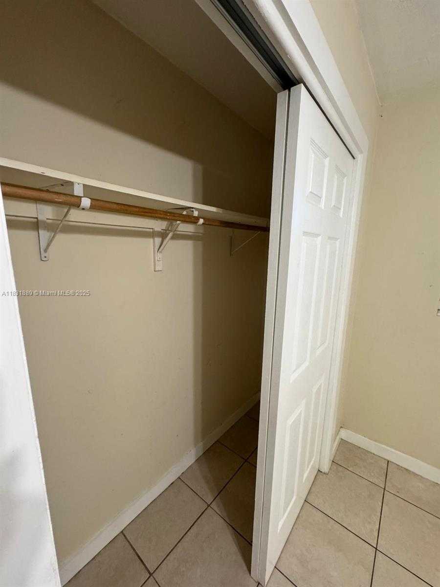 Small Image of 151 NORTH WEST 164TH ST, Miami Number 56