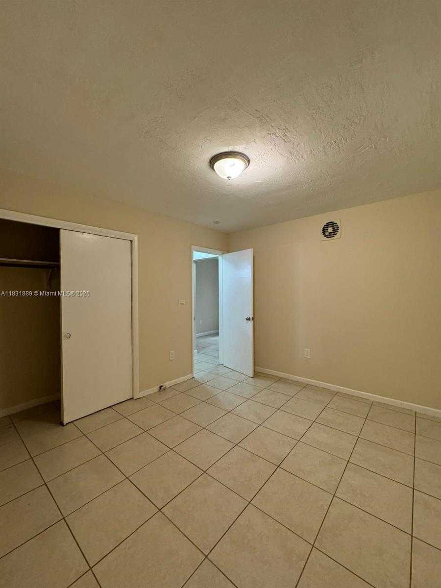 Small Image of 151 NORTH WEST 164TH ST, Miami Number 61