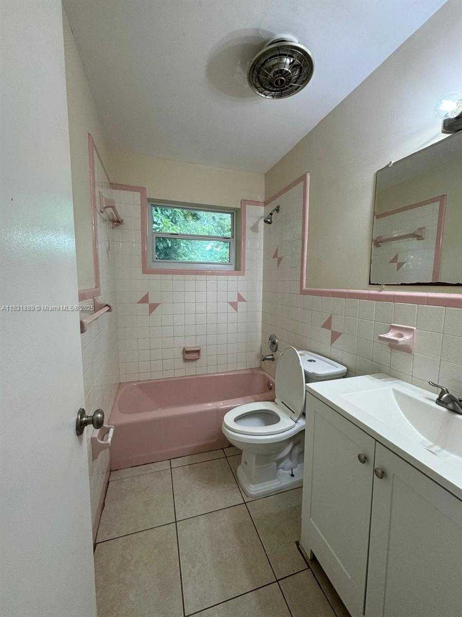 Small Image of 151 NORTH WEST 164TH ST, Miami Number 64