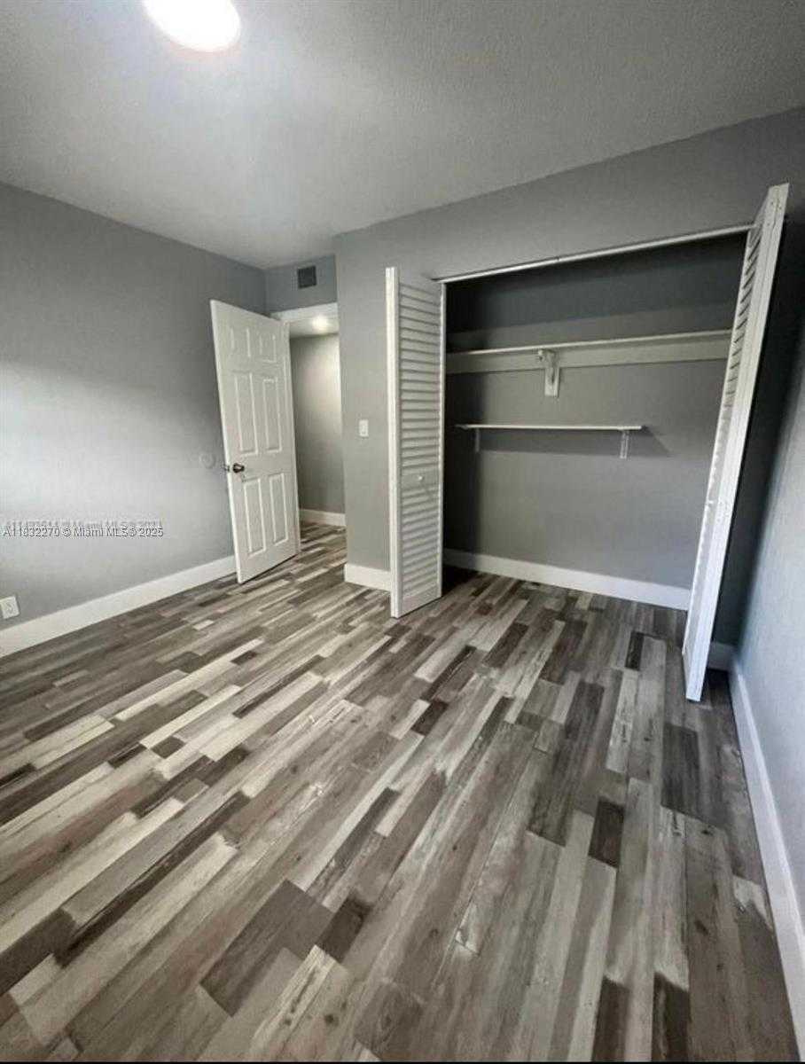 Small Image of 1532 SOUTH WEST 5TH PL, Fort Lauderdale Number 13