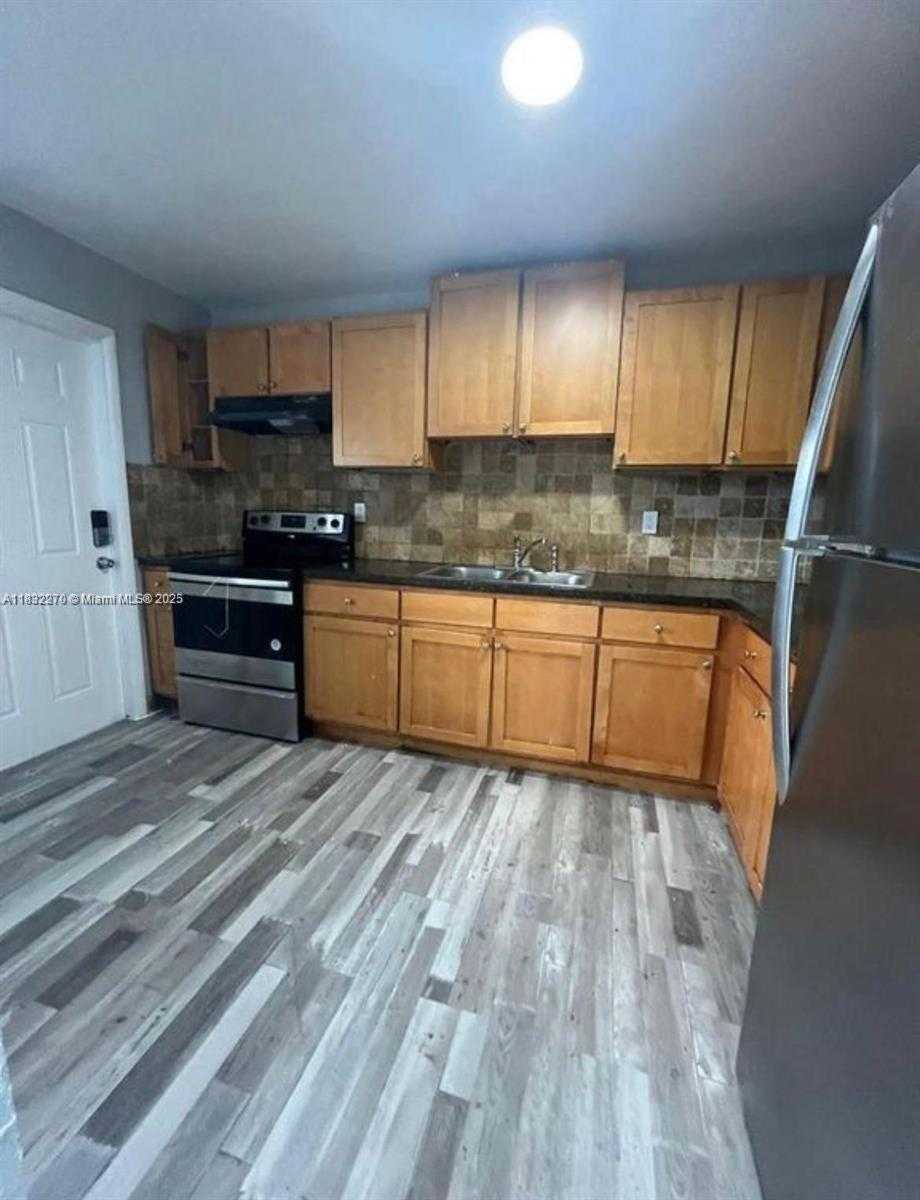 Small Image of 1532 SOUTH WEST 5TH PL, Fort Lauderdale Number 4