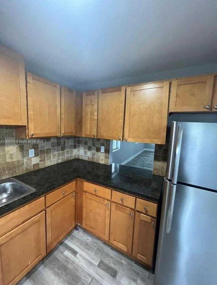 Small Image of 1532 SOUTH WEST 5TH PL, Fort Lauderdale Number 5