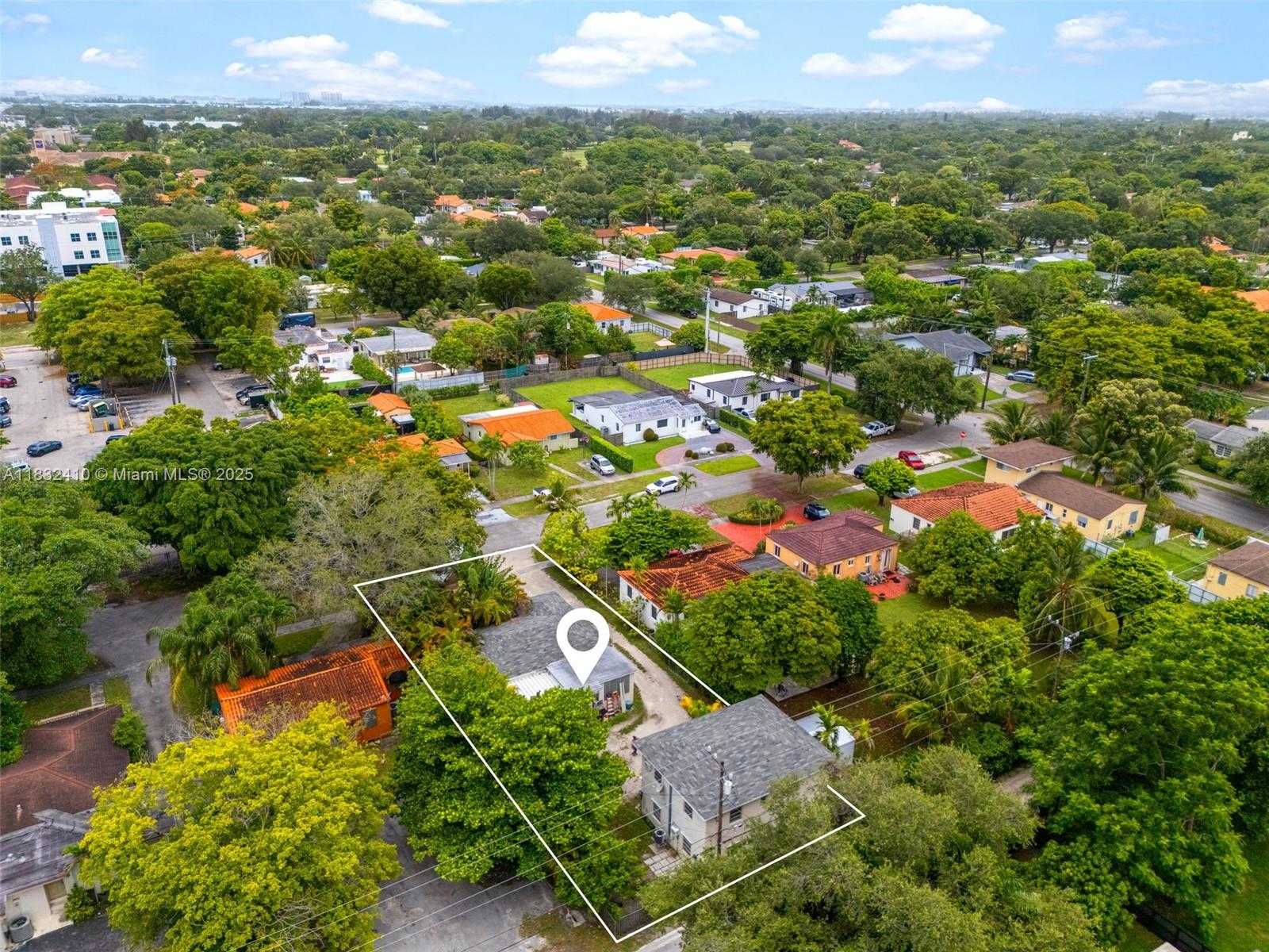Small Image of 633 DE SOTO DR #2, Miami Springs Number 7