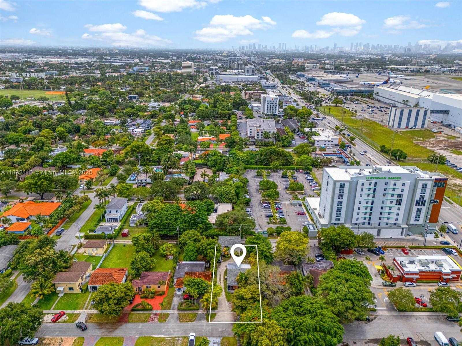 Small Image of 633 DE SOTO DR #2, Miami Springs Number 8