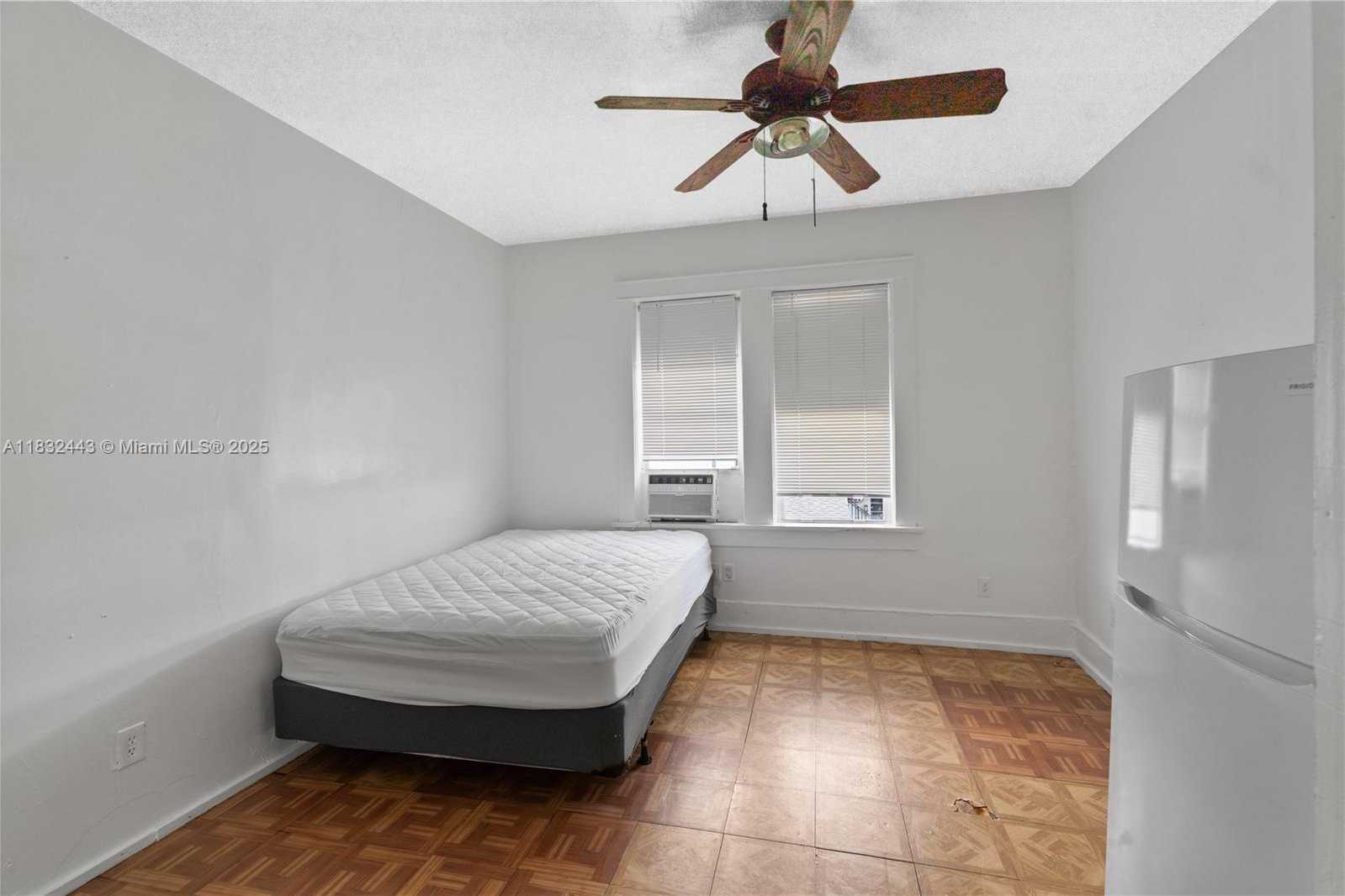 Small Image of 1619 SOUTH WEST 2ND ST, Miami Number 17