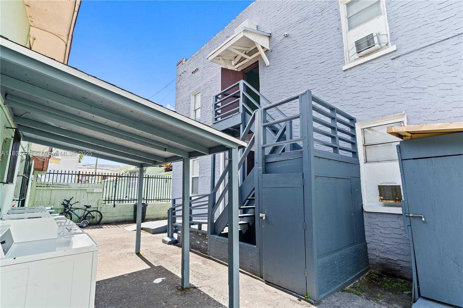 Small Image of 1619 SOUTH WEST 2ND ST, Miami Number 27