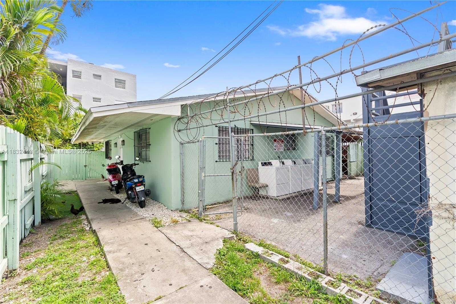 Small Image of 1619 SOUTH WEST 2ND ST, Miami Number 29