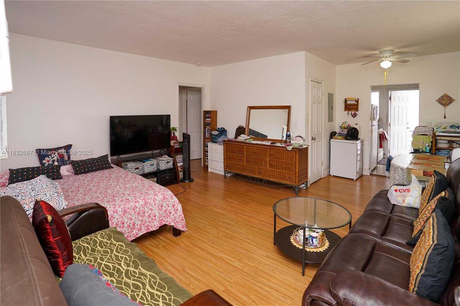 Small Image of 8321 CRESPI BLVD, Miami Beach Number 34