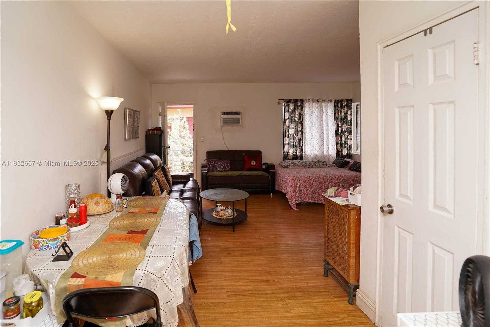 Small Image of 8321 CRESPI BLVD, Miami Beach Number 36