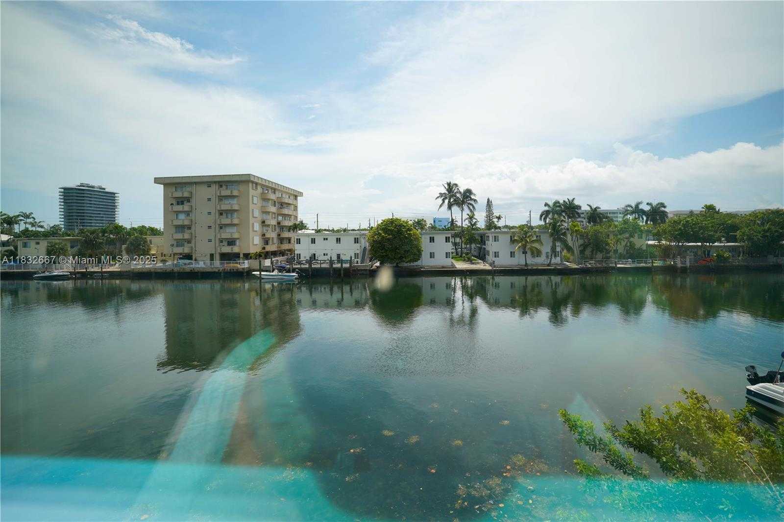 Small Image of 8321 CRESPI BLVD, Miami Beach Number 41