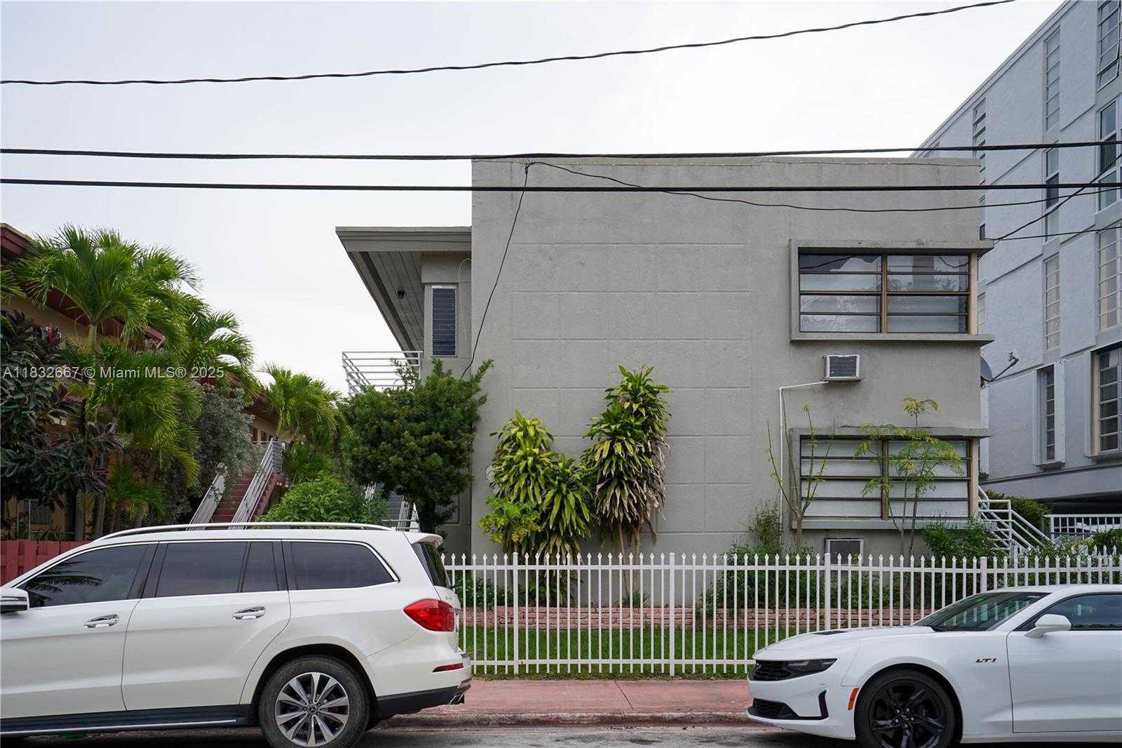 Small Image of 8321 CRESPI BLVD, Miami Beach Number 49