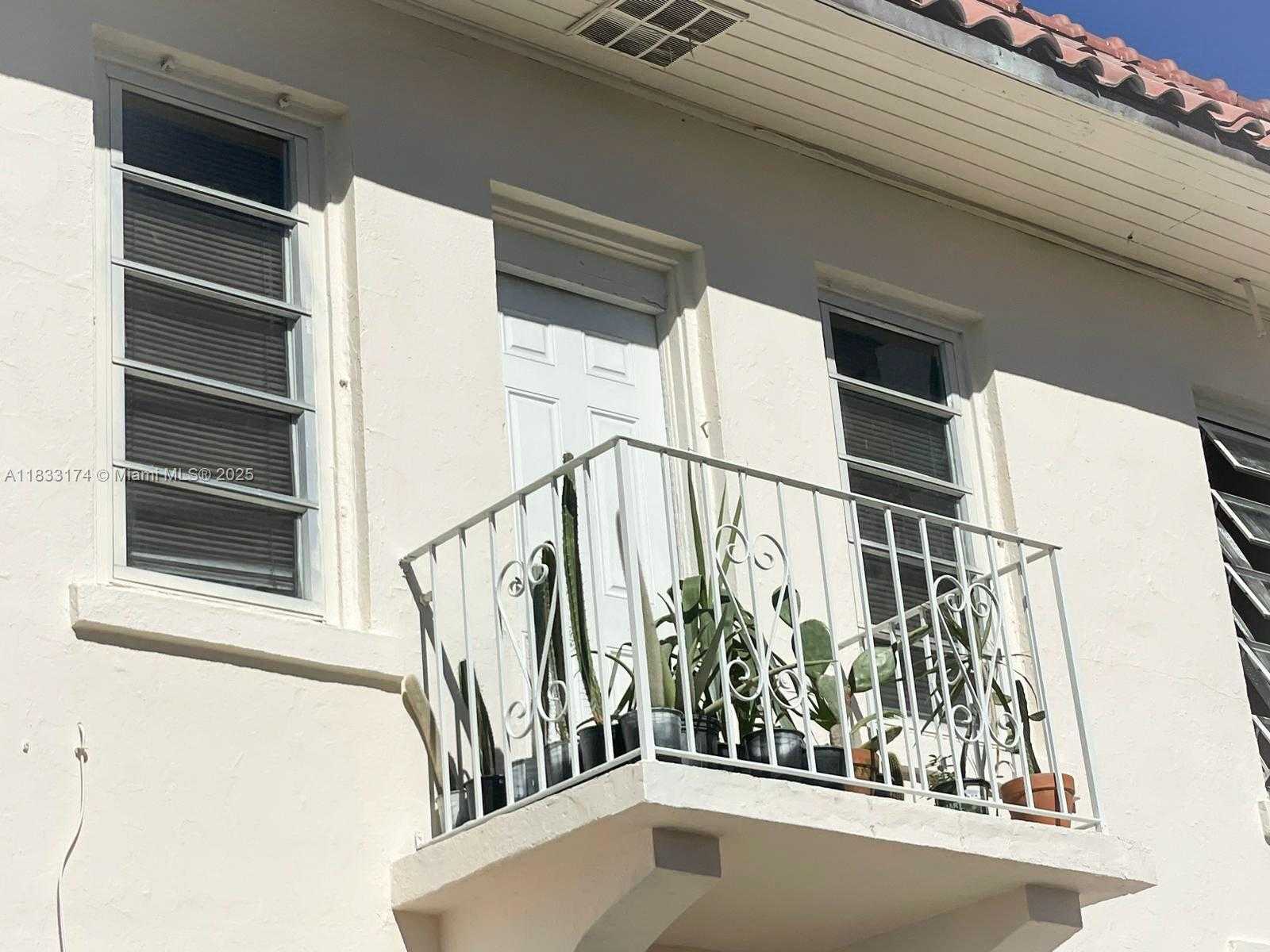 Small Image of 701 NORTH WEST 1ST ST, Miami Number 3