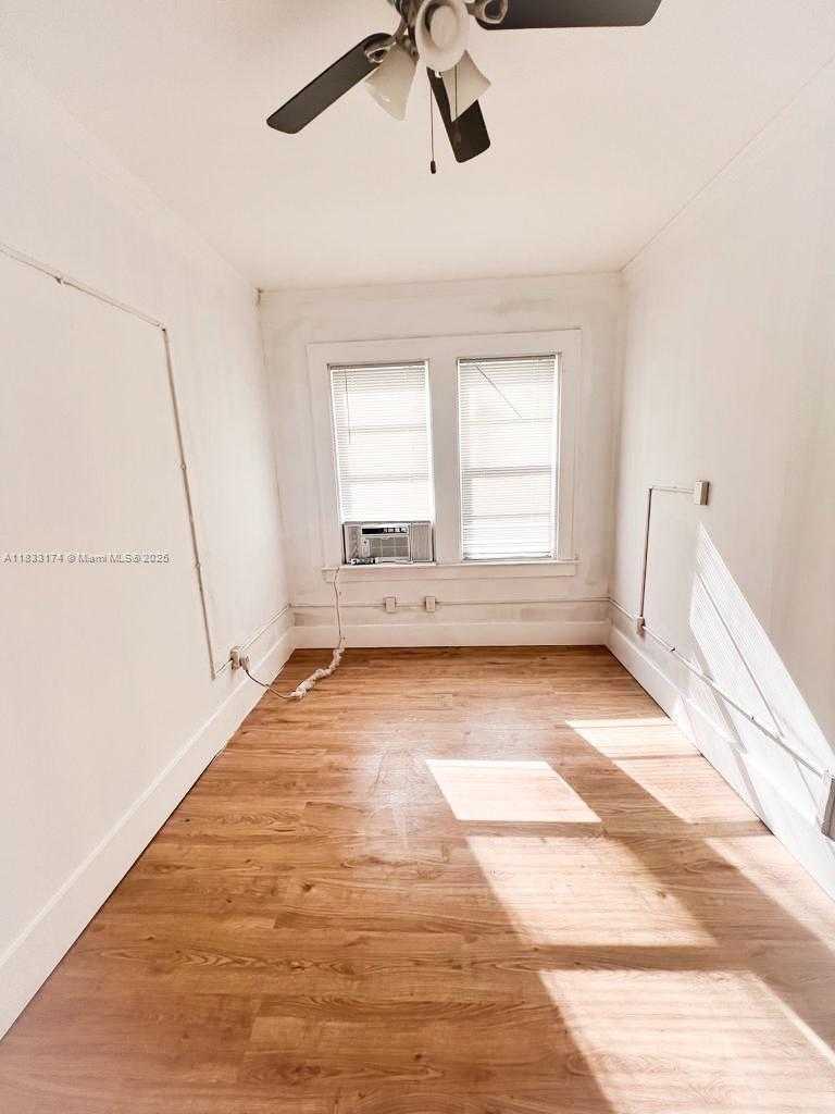 Small Image of 701 NORTH WEST 1ST ST, Miami Number 5