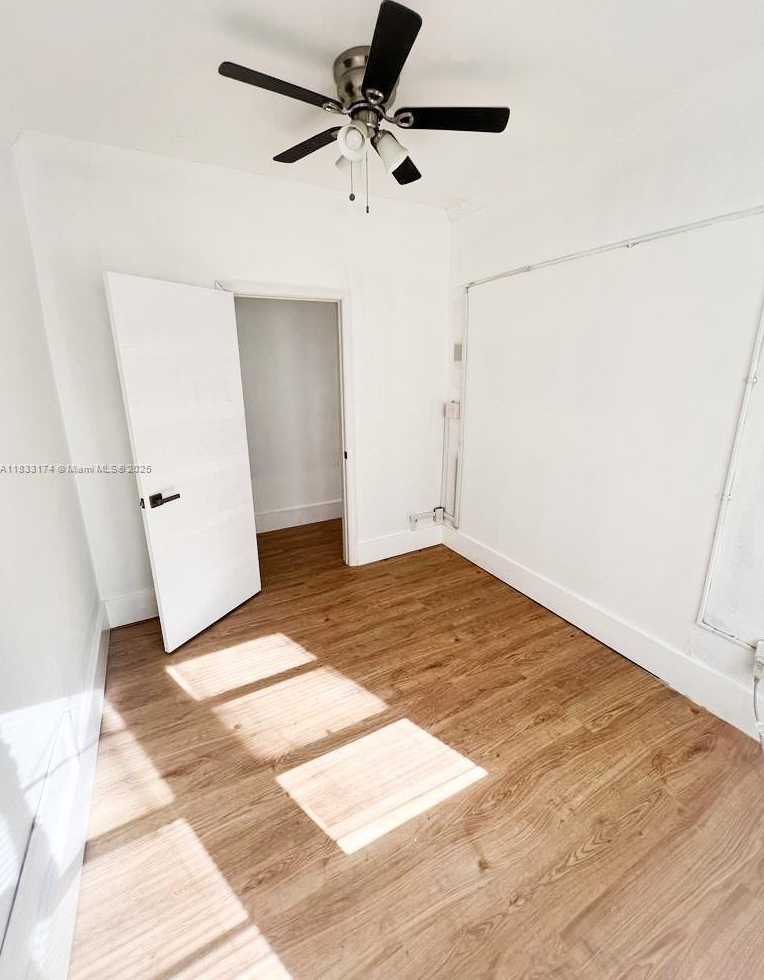 Small Image of 701 NORTH WEST 1ST ST, Miami Number 6