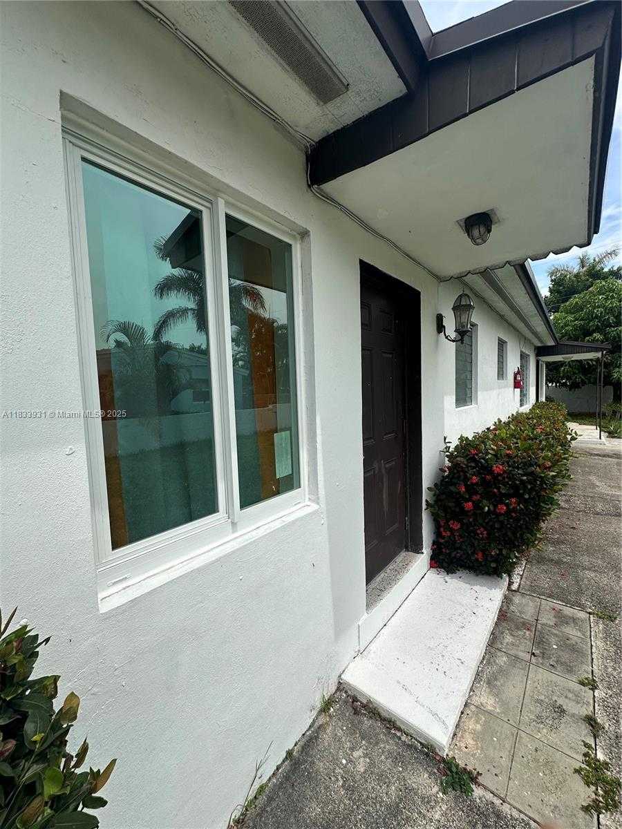 Small Image of 809 NORTH EAST 2ND ST UNIT 1-2 #2, Hallandale Beach Number 17