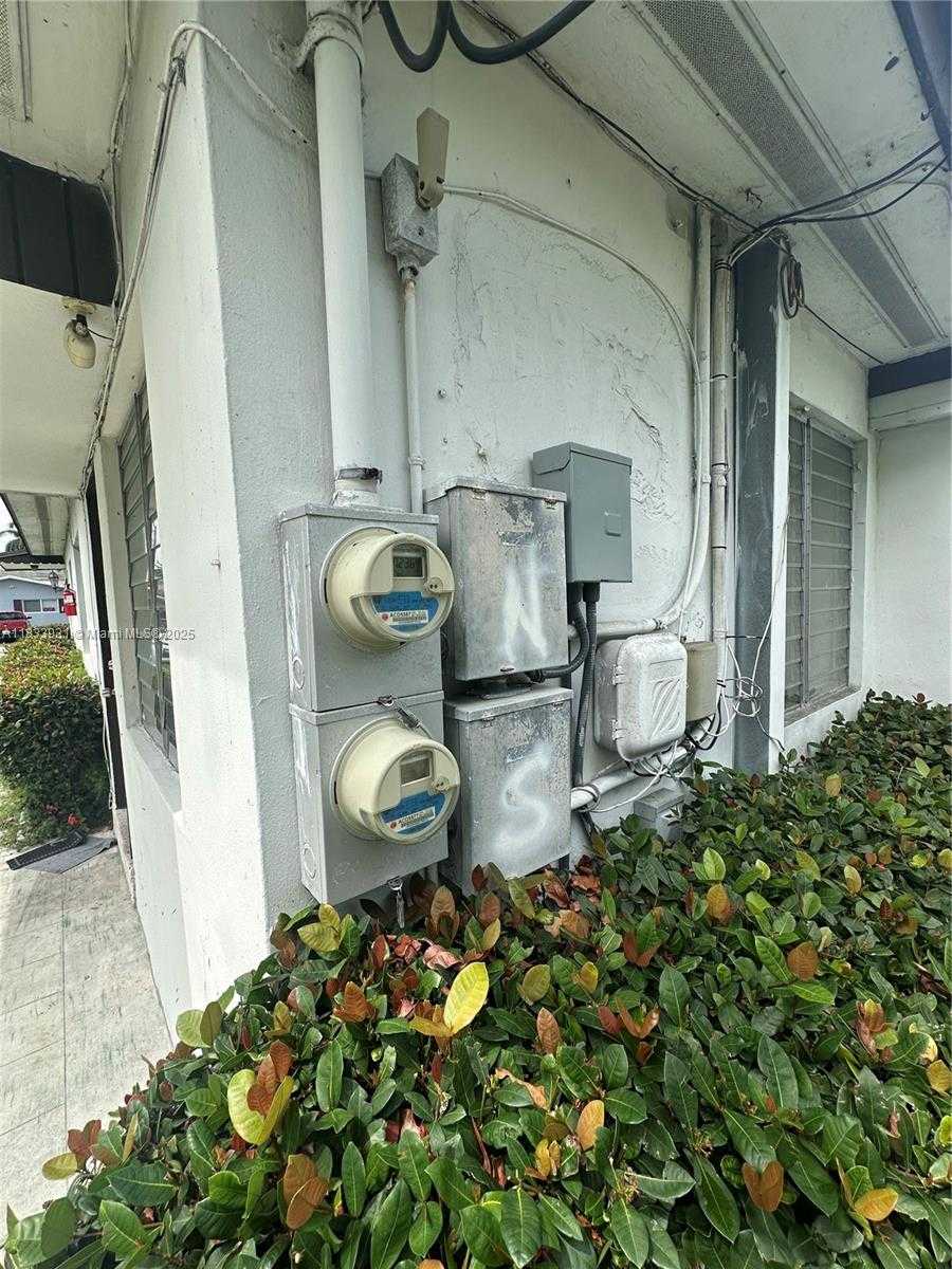 Small Image of 809 NORTH EAST 2ND ST UNIT 1-2 #2, Hallandale Beach Number 23