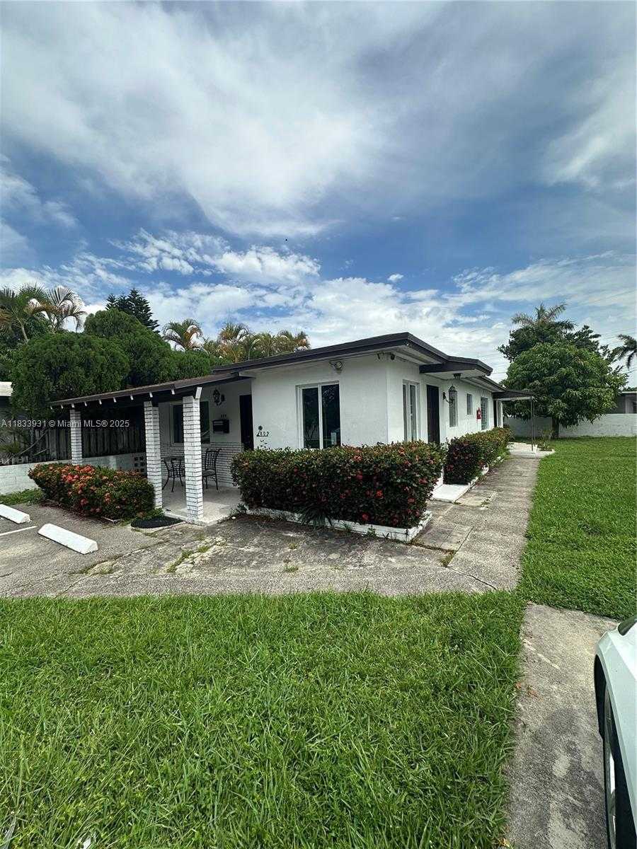 Small Image of 809 NORTH EAST 2ND ST UNIT 1-2 #2, Hallandale Beach Number 28