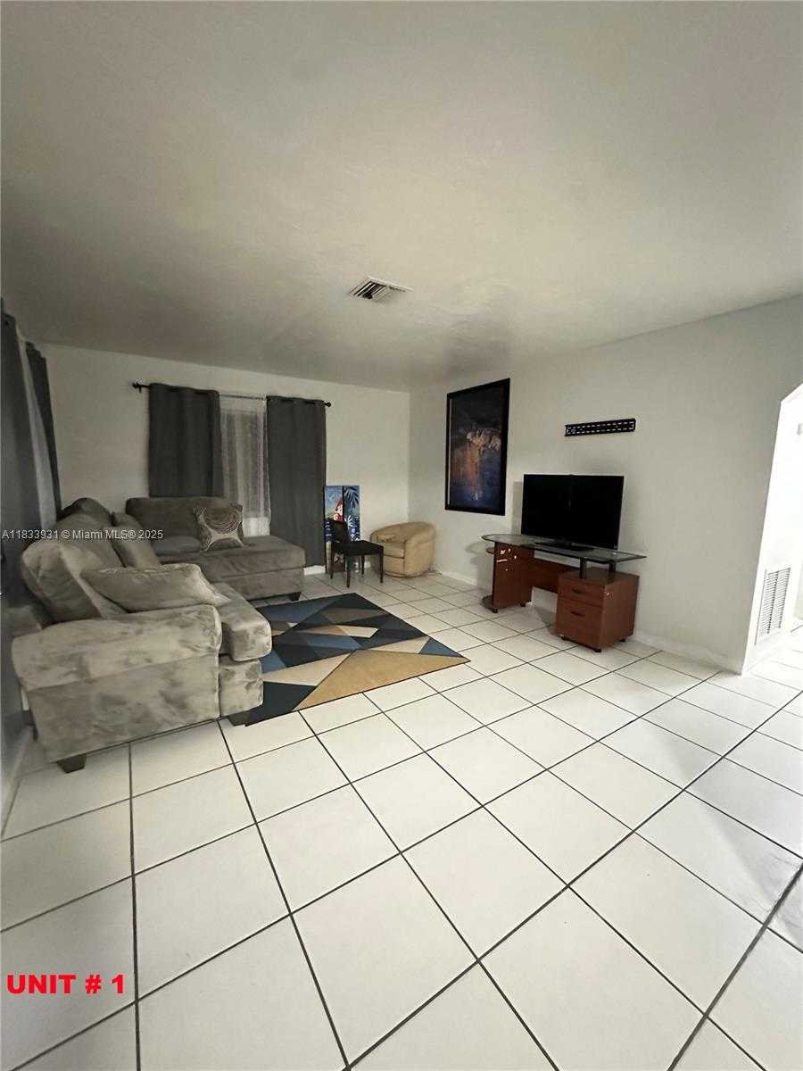 Small Image of 809 NORTH EAST 2ND ST UNIT 1-2 #2, Hallandale Beach Number 5