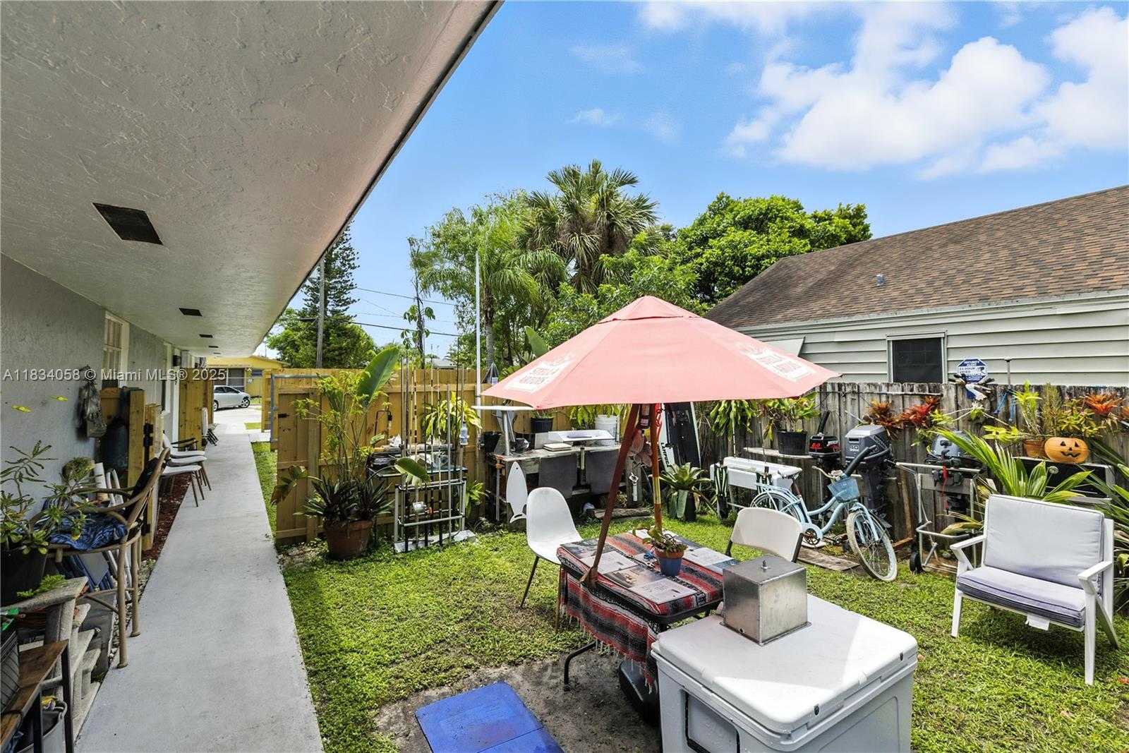 Small Image of 235 SOUTH WEST 12TH ST #4, Dania Beach Number 3
