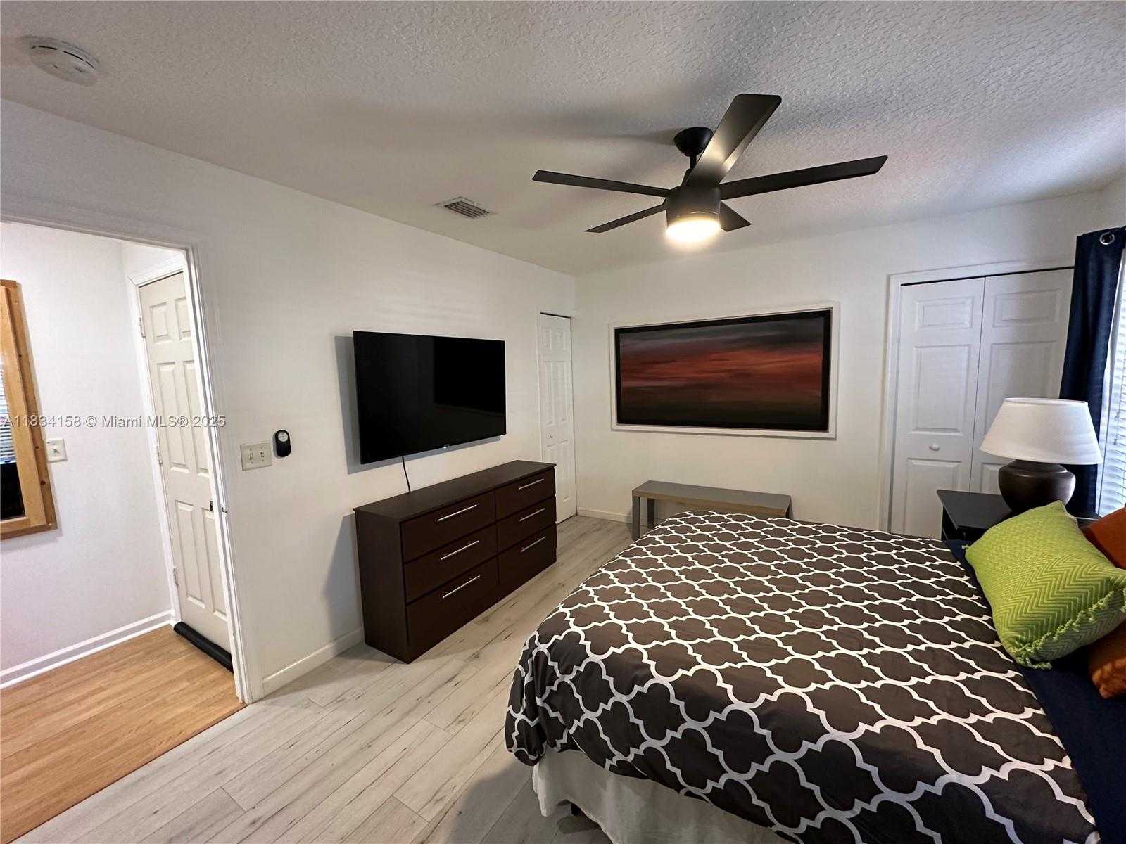 Small Image of West Palm Beach Number 11
