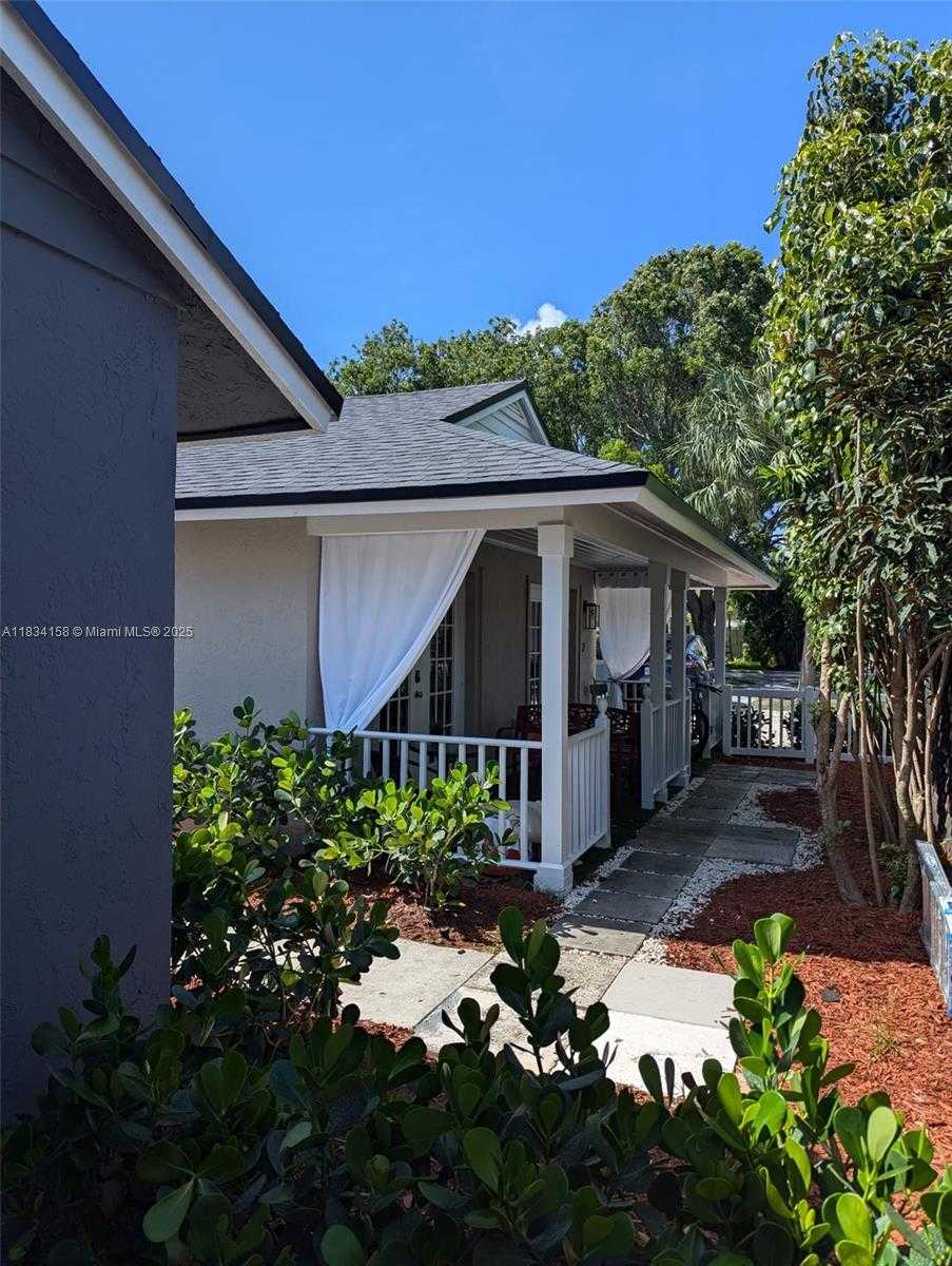 Small Image of West Palm Beach Number 4