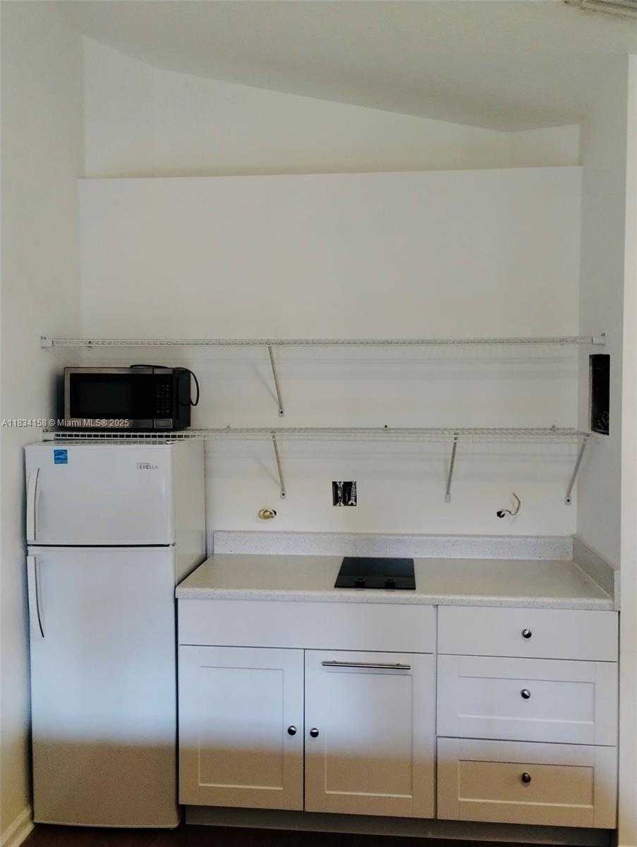 Small Image of West Palm Beach Number 41