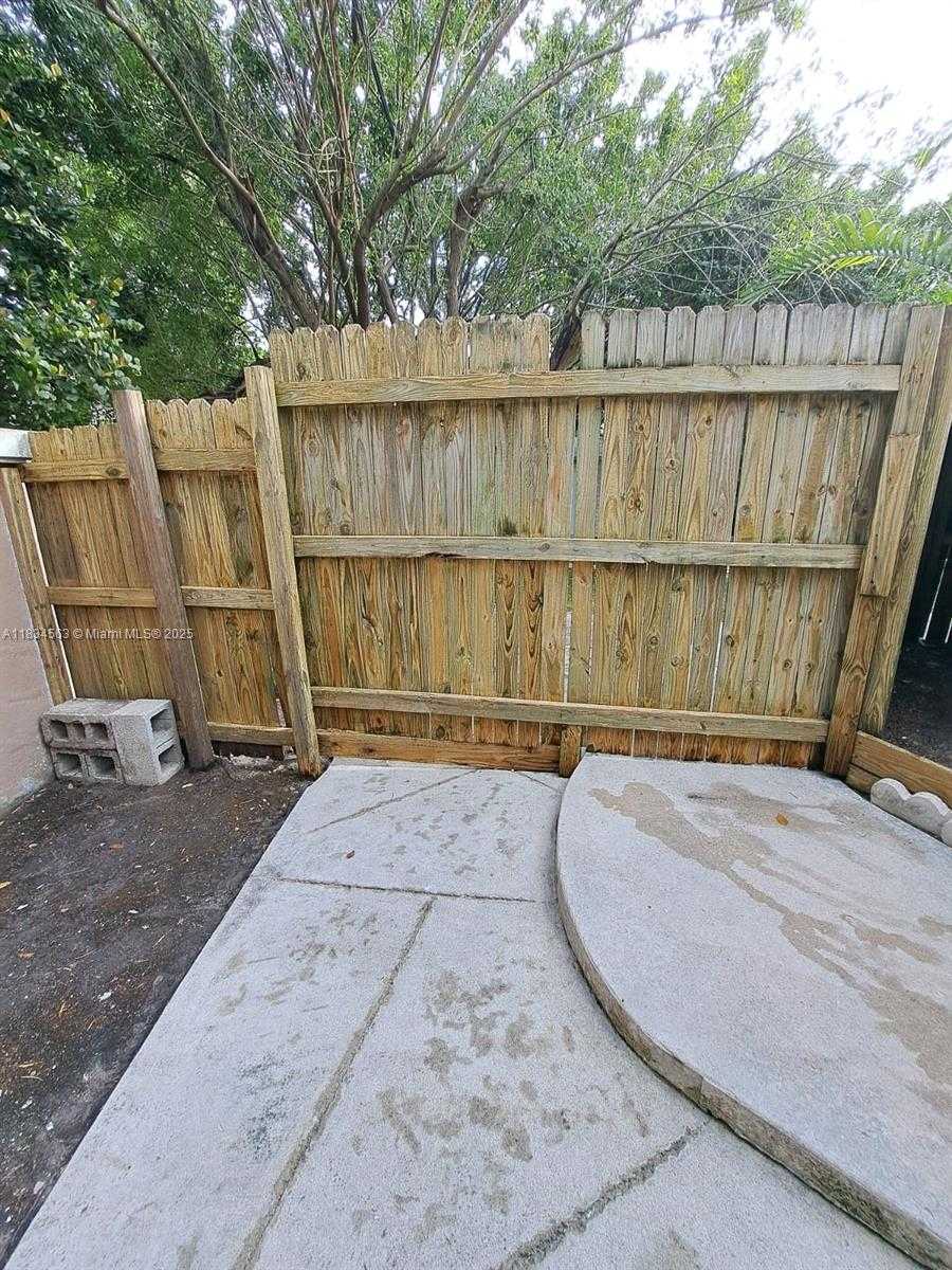 Small Image of 2036 NORTH EAST 21ST AVE, Fort Lauderdale Number 17