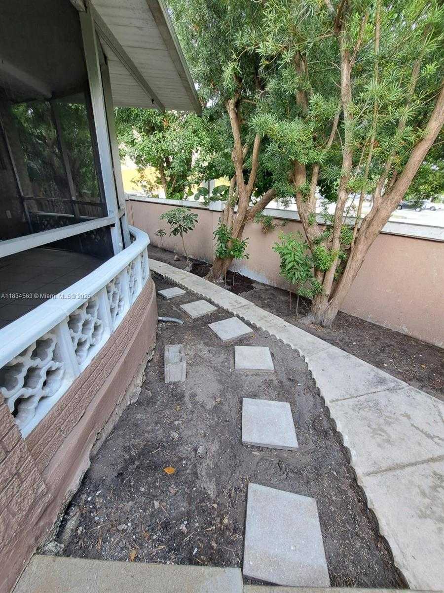 Small Image of 2036 NORTH EAST 21ST AVE, Fort Lauderdale Number 19