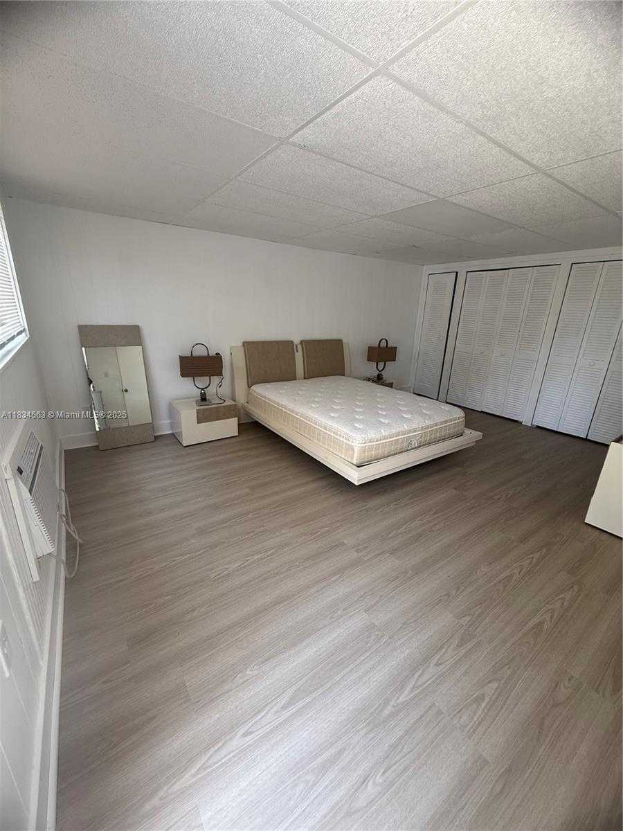 Small Image of 2036 NORTH EAST 21ST AVE, Fort Lauderdale Number 26