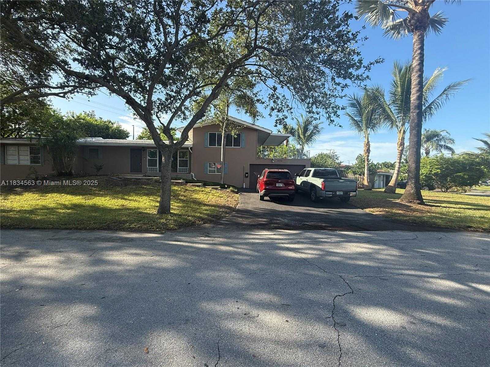 Small Image of 2036 NORTH EAST 21ST AVE, Fort Lauderdale Number 3